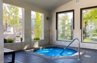 Sterling Pointe Apartments in Layton, UT - Foto de edificio - Building Photo