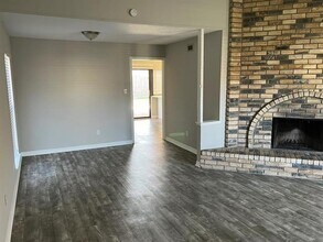 6804 Blackberry Dr in Arlington, TX - Building Photo - Building Photo