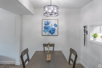Galbraith Pointe Apartments and Townhomes in Cincinnati, OH - Building Photo - Building Photo