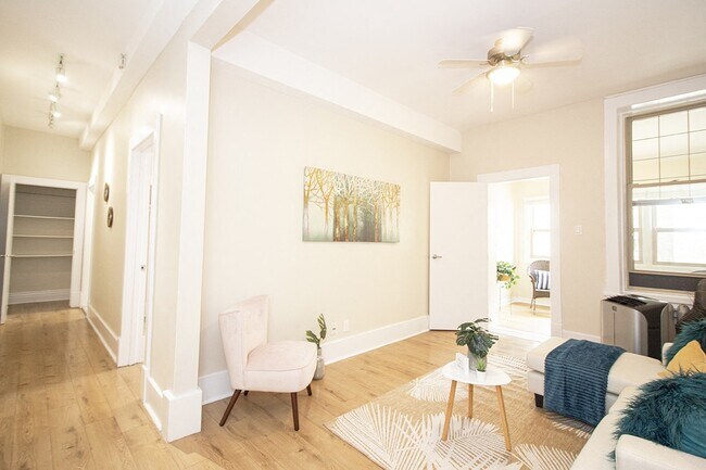 105 Clarke Apartment in Winnipeg, MB - Building Photo - Building Photo