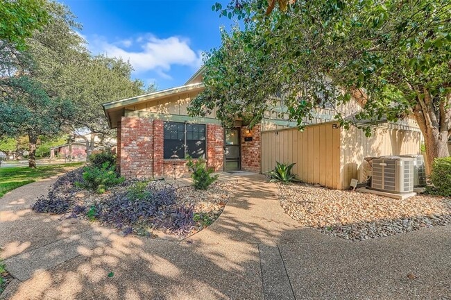 property at 9507 Quail Village Ln