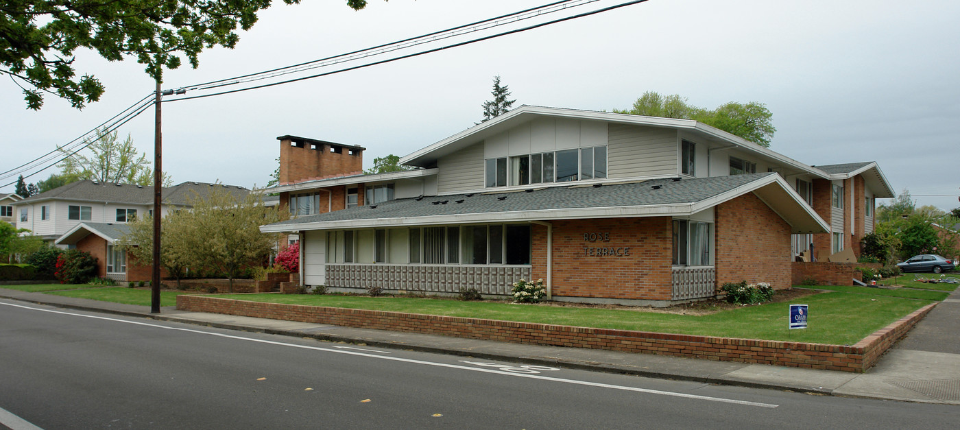 Rose Terrace in Corvallis, OR - Building Photo