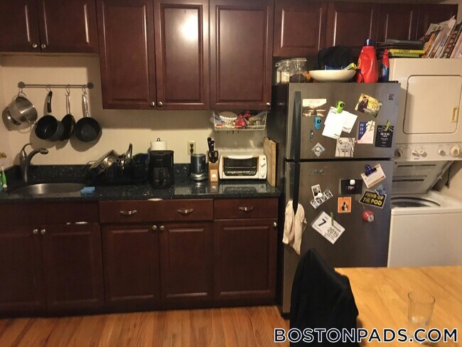 429 Franklin St in Cambridge, MA - Foto de edificio - Building Photo