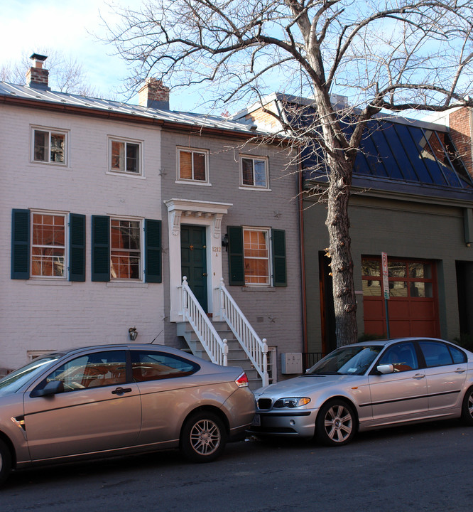 1212 28th St NW in Washington, DC - Building Photo