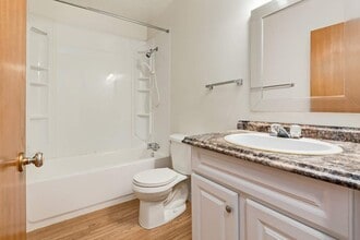 Belfast Manor in Medicine Hat, AB - Building Photo - Building Photo