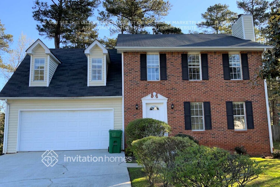 1304 Baywood Glen in Lithonia, GA - Building Photo