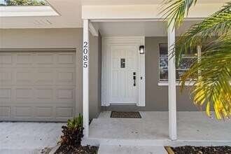 2085 Georgianna St in Largo, FL - Building Photo - Building Photo