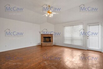 2800 Wakecrest Dr in Fort Worth, TX - Building Photo - Building Photo