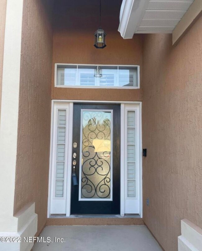 512 Millhouse Ln in Orange Park, FL - Foto de edificio - Building Photo