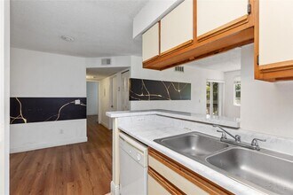 1237 SW 46th Ave, Unit 8128 in Pompano Beach, FL - Building Photo - Building Photo
