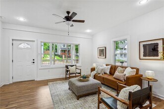 698 Garibaldi St SW in Atlanta, GA - Building Photo - Building Photo