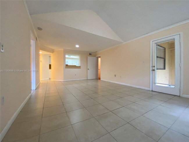 10440 SW 156th Ct, Unit 729 in Miami, FL - Building Photo - Building Photo
