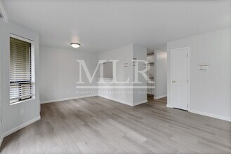 1700 Lake Park Dr SW in Tumwater, WA - Building Photo - Building Photo