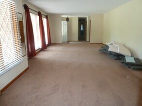 120 S Roberson St in Chapel Hill, NC - Building Photo - Building Photo