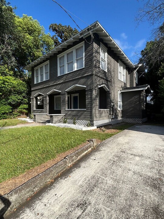 2561 Rosselle St in Jacksonville, FL - Building Photo