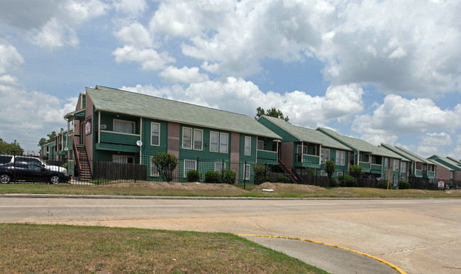 Coronado Park Apartments in Houston, TX - Building Photo - Building Photo