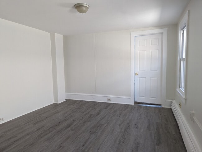 171 E Ridge st, Unit Apt B in Nanticoke, PA - Building Photo - Building Photo