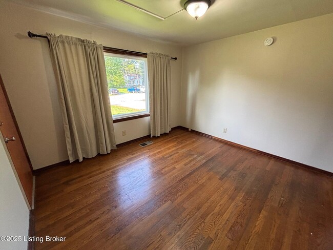 141 E Harrison Ave in Clarksville, IN - Building Photo - Building Photo