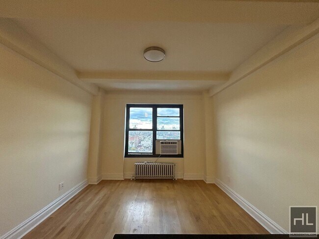 SECOND AVENUE in New York, NY - Building Photo - Building Photo