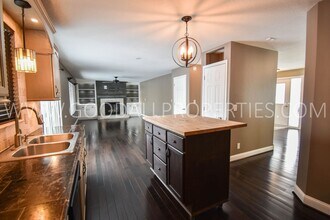 570 SE Carefree Ln in Waukee, IA - Building Photo - Building Photo