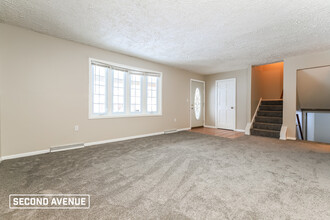 1358 Lincoln Dr in Monaca, PA - Building Photo - Building Photo