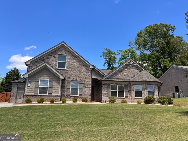 property at 4080 Mayhill Cir