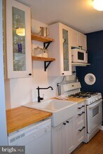 2848 ANNANDALE Rd-Unit -A13 in Falls Church, VA - Building Photo - Building Photo