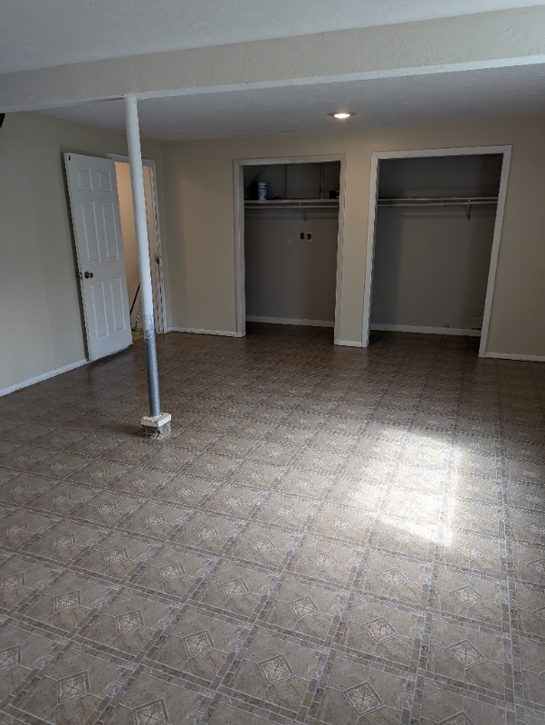 property at 106 E 1st S
