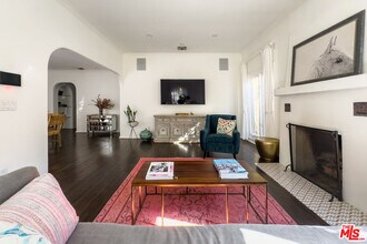 434 Laurel Ave in Los Angeles, CA - Building Photo - Building Photo