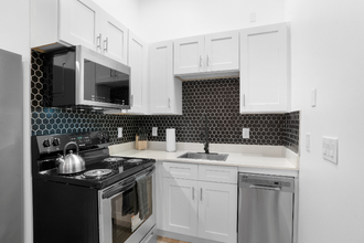 1301 E Columbus Dr-Unit -2 in Tampa, FL - Building Photo - Building Photo