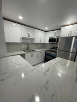 1465 NE 123rd St in North Miami, FL - Building Photo