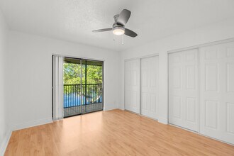 The Island Club At Coral Springs in Coral Springs, FL - Foto de edificio - Interior Photo