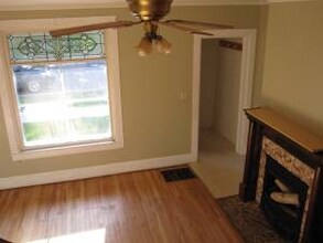 421 3rd Ave, Unit 421 3rd Ave in Eau Claire, WI - Building Photo - Building Photo