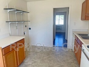 1717 Oakshire Ln in Pueblo, CO - Building Photo - Building Photo