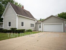 706 School St in Greenfield, IN - Building Photo