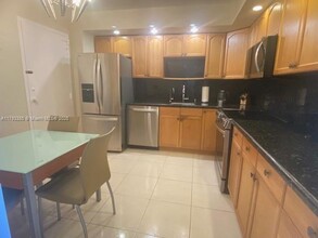 250 174th St, Unit 2208 in Sunny Isles Beach, FL - Building Photo - Building Photo