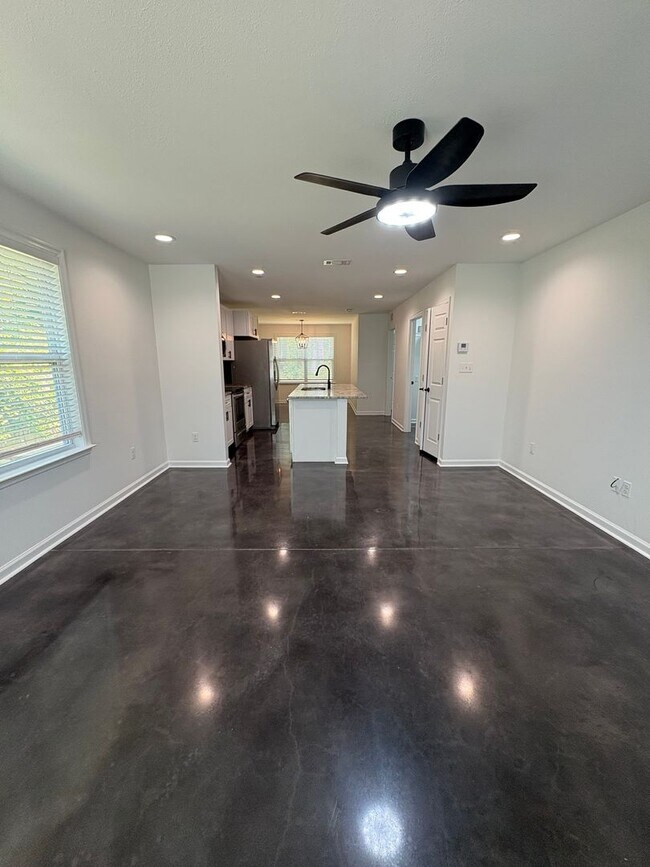 21 Graham Trail in Crawfordville, FL - Building Photo - Building Photo