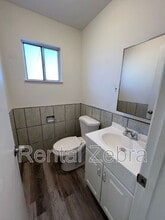 552-556 W Main St in Turlock, CA - Building Photo - Building Photo