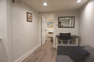 24 Lambert St, Unit #B in Cambridge, MA - Building Photo - Building Photo