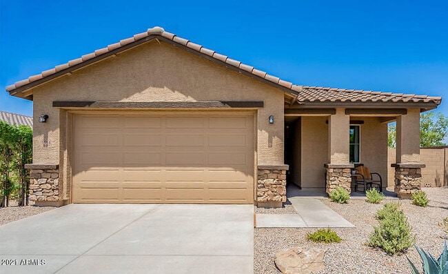 property at 1594 E Kingman Pl