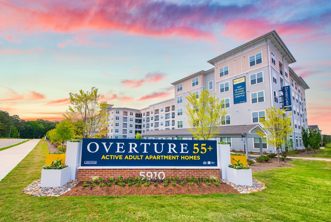 Overture Chapel Hill 55+ Active Adult Apartment Homes in Chapel Hill, NC - Foto de edificio