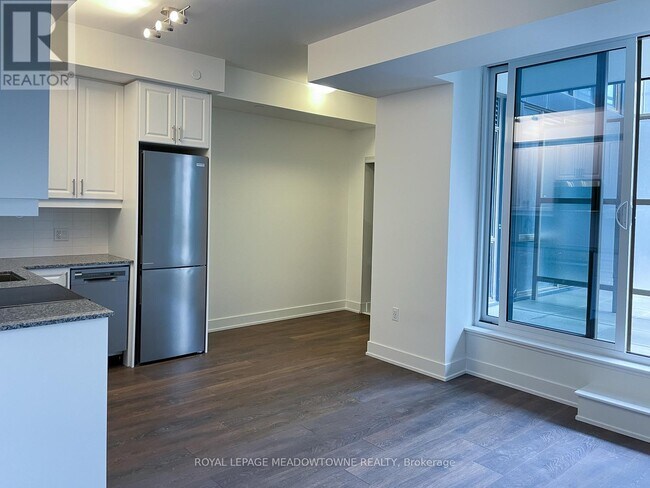 2343 Khalsa Gate in Oakville, ON - Building Photo - Building Photo