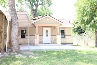 749 Rosie St in Houston, TX - Building Photo - Building Photo