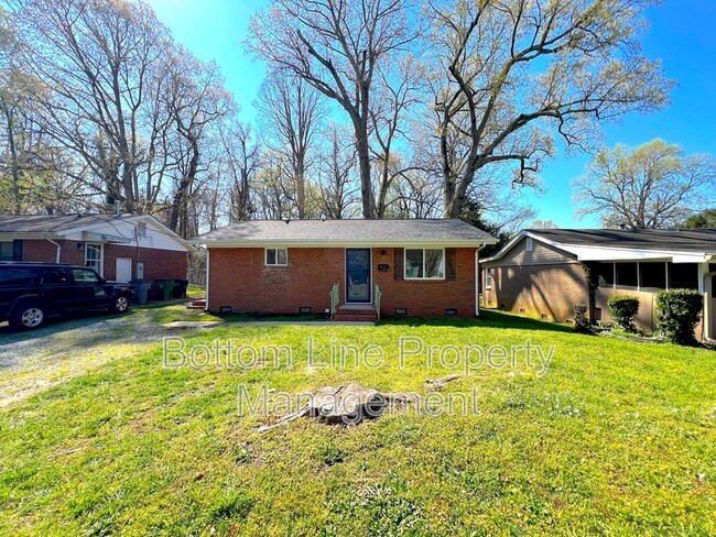 property at 2011 Holly St