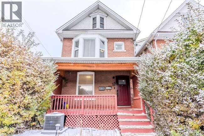9 Stirton St in Hamilton, ON - Building Photo - Building Photo