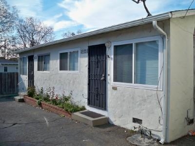 21165 Mission Blvd in Hayward, CA - Building Photo