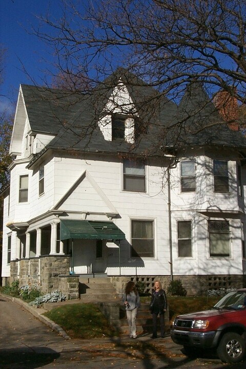 247 Oxford St-Unit -1 in Rochester, NY - Building Photo
