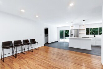 1512 Beechwood Dr in Raleigh, NC - Foto de edificio - Building Photo