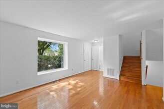 2908 Everleigh Way in Fairfax, VA - Building Photo - Building Photo