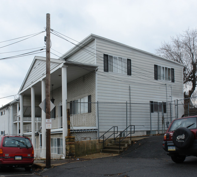 1105-1109 Hampton St in Scranton, PA - Foto de edificio - Building Photo